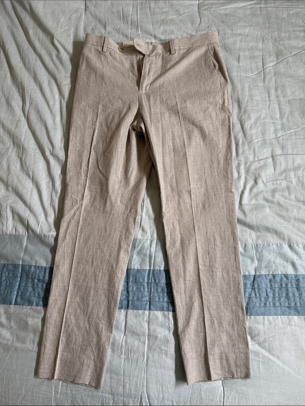 Banana Republic Factory Men's Chinos in Light Tan